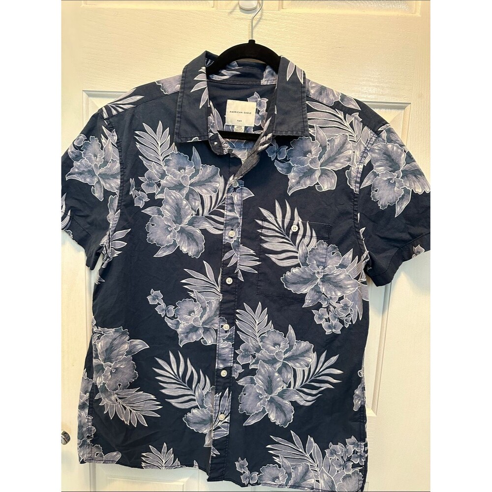 American Eagle Outfitters Navy Floral Short-Sleeve Button-Down Shirt